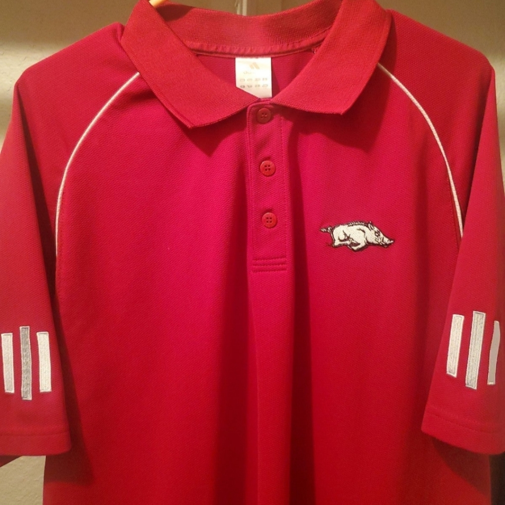 University of Arkansas Polo Shirt. Size L. Non smoking home.